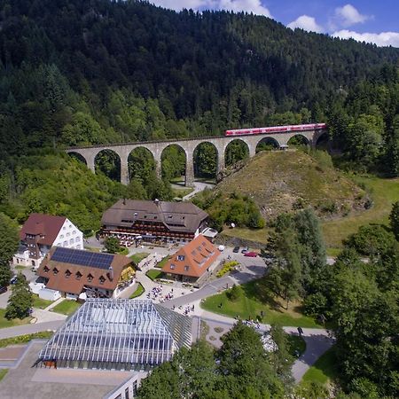Hotel Hofgut Sternen - Wohnen In Kunst Und Kultur 布莱特瑙 外观 照片