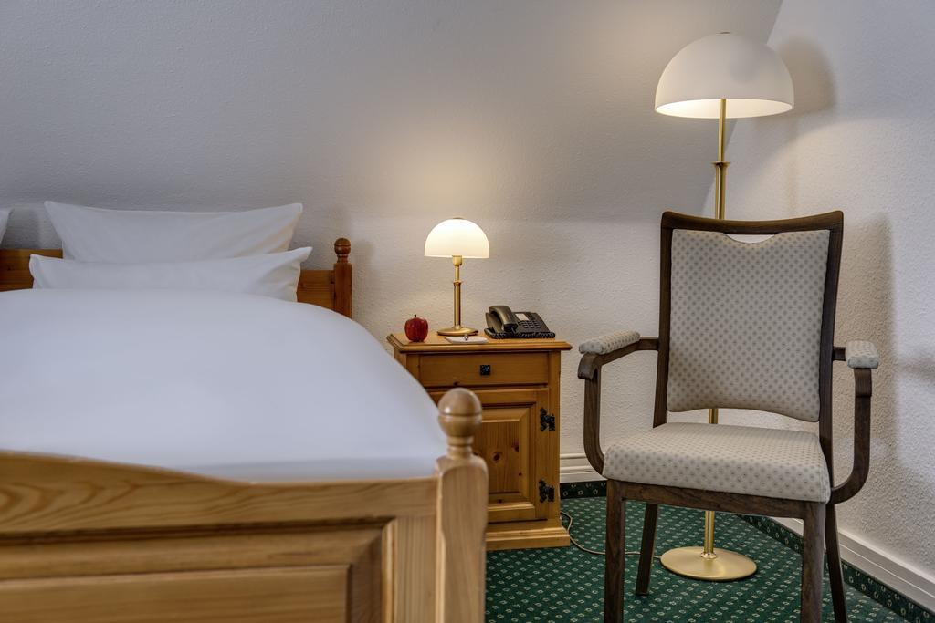 Hotel Hofgut Sternen - Wohnen In Kunst Und Kultur 布莱特瑙 外观 照片