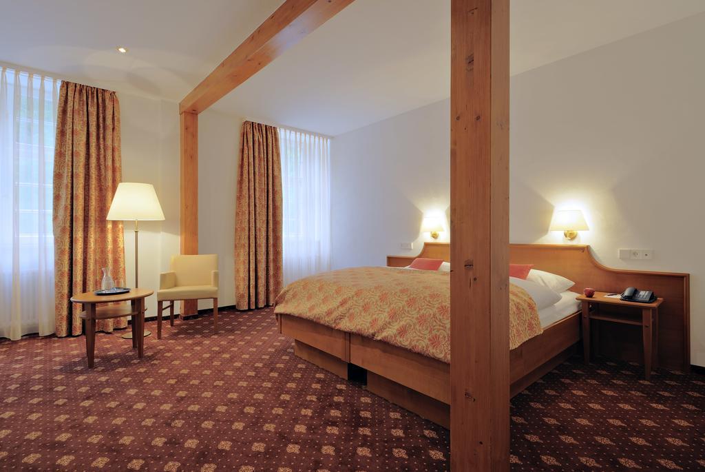 Hotel Hofgut Sternen - Wohnen In Kunst Und Kultur 布莱特瑙 外观 照片